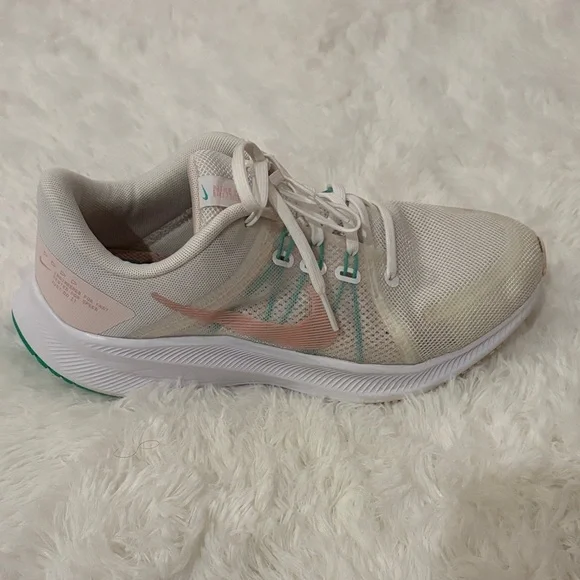 Women's White and Pink Nike Athletic Running  Sneakers - Picture 3 of 9